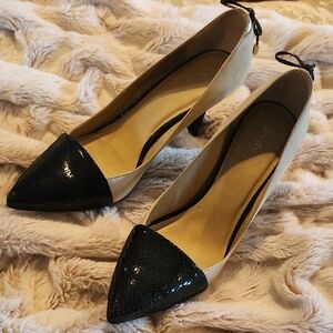 Elegant Levity Black and Tan Women's Heels With Tie Accent, Size 10 With 4" Heel